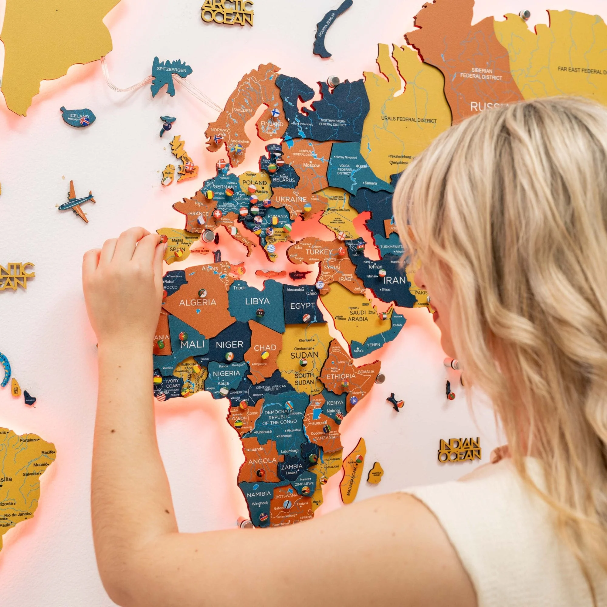 3D LED / LUMINOUS Wooden World Map 3.0 Indie - Image 4