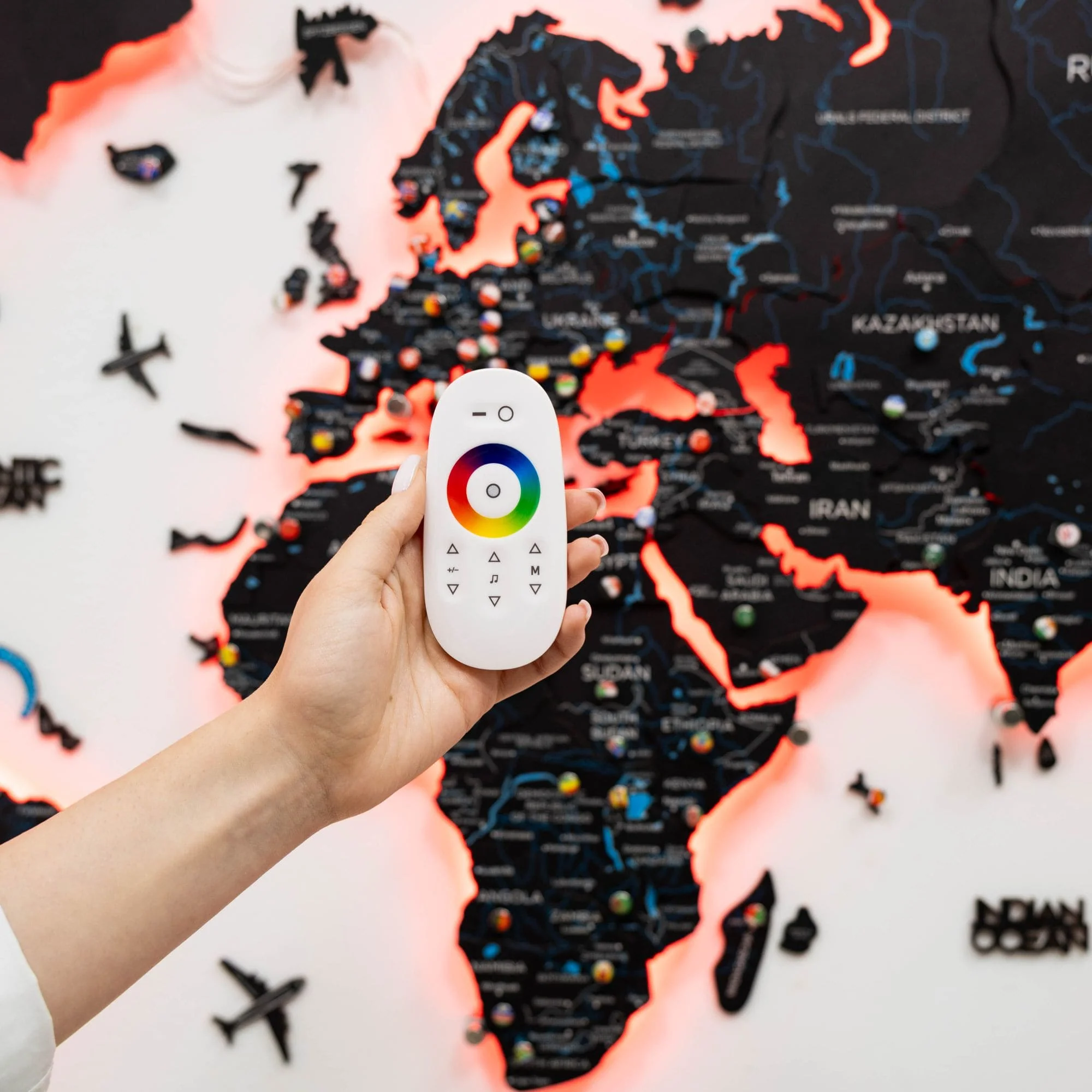 3D LED / LUMINOUS Wooden World Map 3.0 Midnight - Image 15