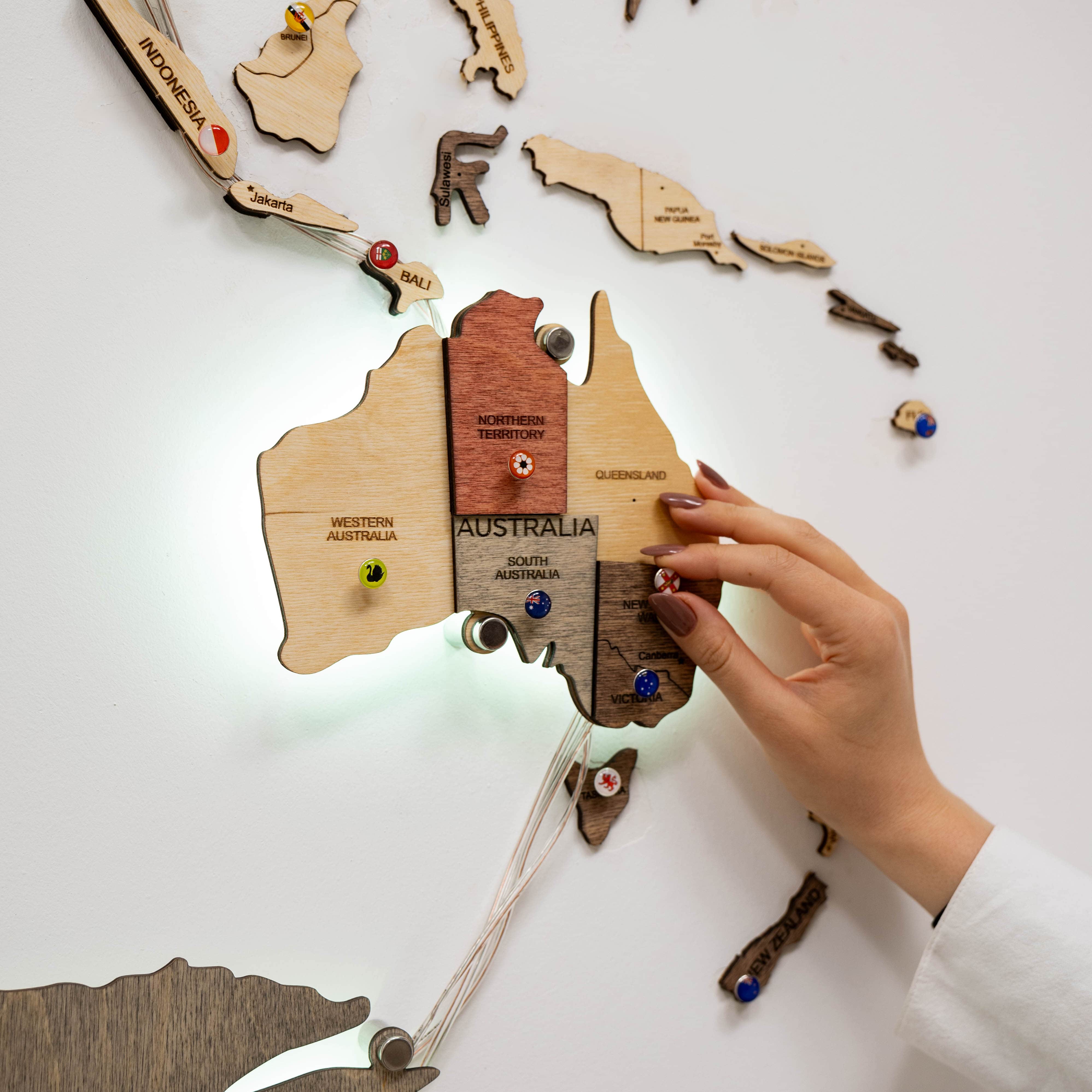 3D LED Wooden World Map 3.0 Fusion - Image 10