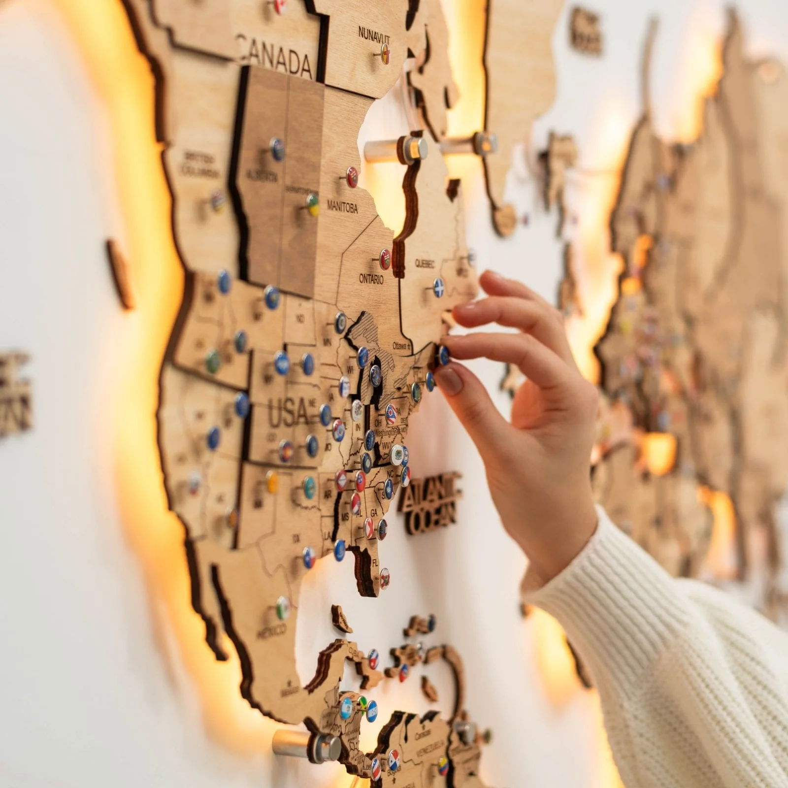 3D LED Wooden World Map 3.0 Gold - Image 3