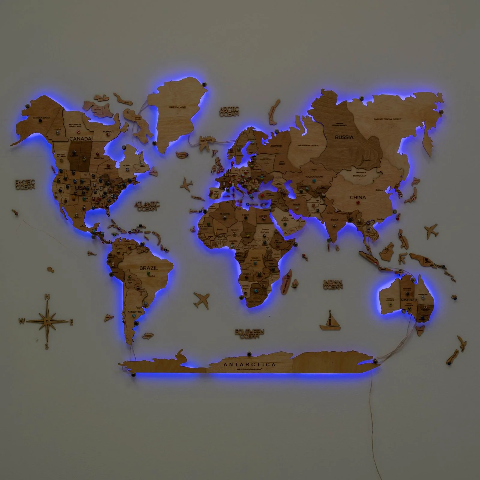 3D LED Wooden World Map 3.0 Gold - Image 4