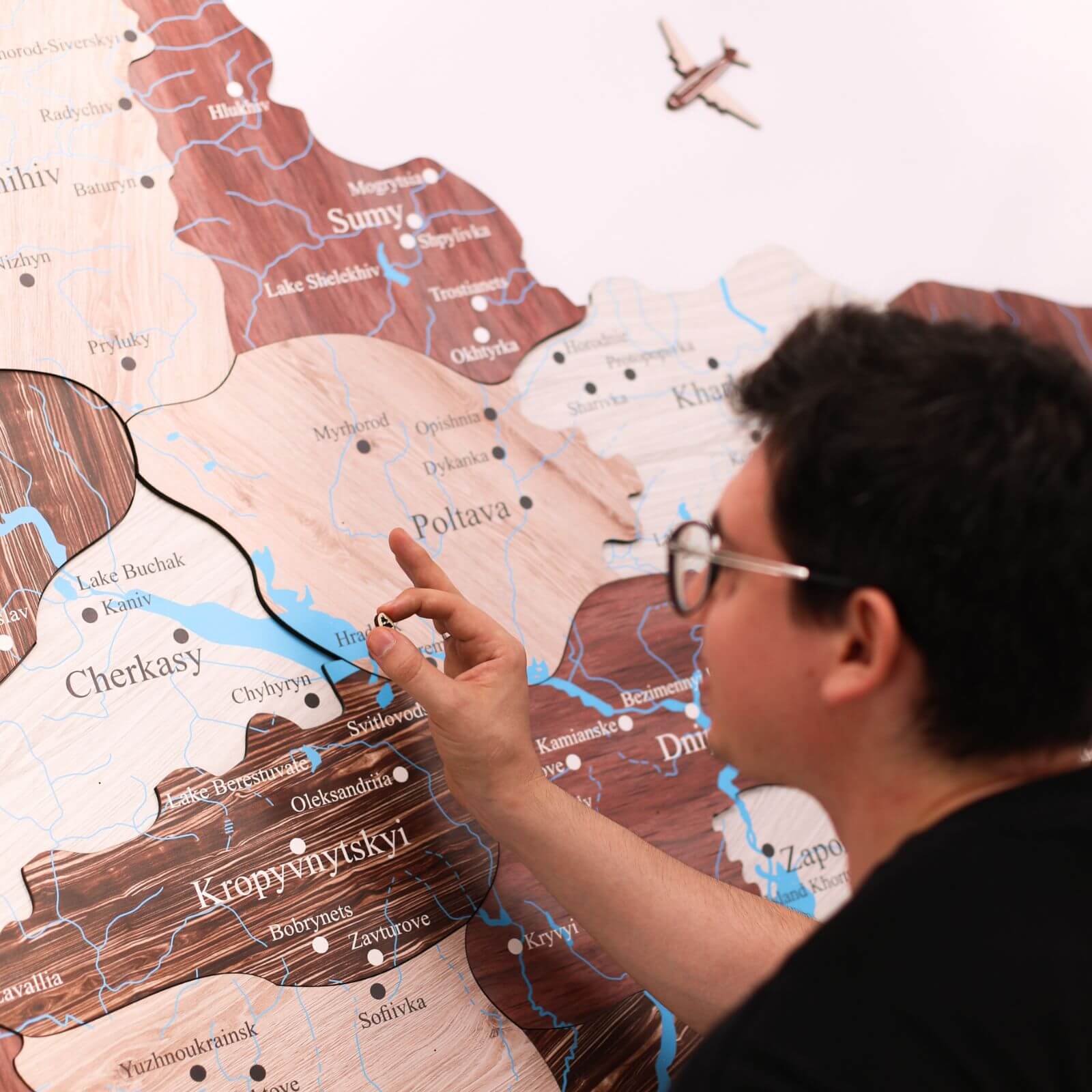 Wooden Map of Ukraine Cappuccino - Image 5